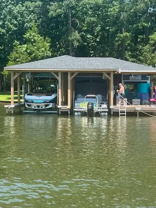 Twin Lakes boathouse, Stonehouse Creek
